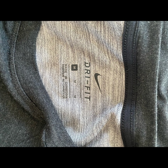 Nike Sphere Training Top - Picture 7 of 7